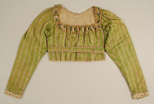 Almost-raglan spencer